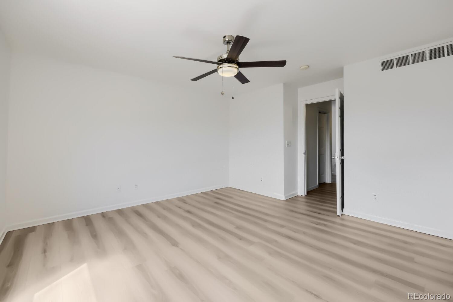 MLS Image #17 for 21458 e 47th avenue,denver, Colorado
