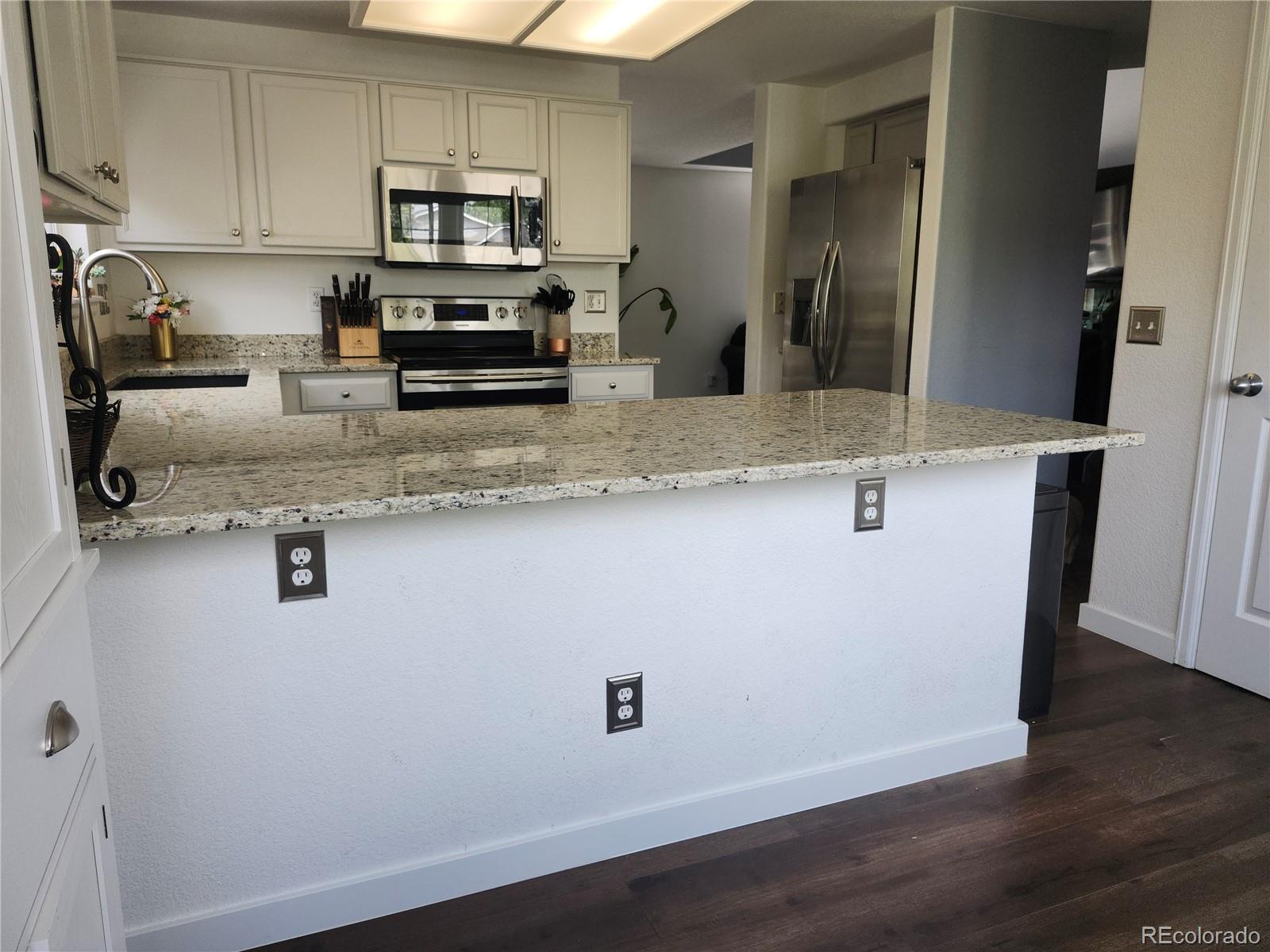 MLS Image #8 for 21924 e lake avenue,aurora, Colorado