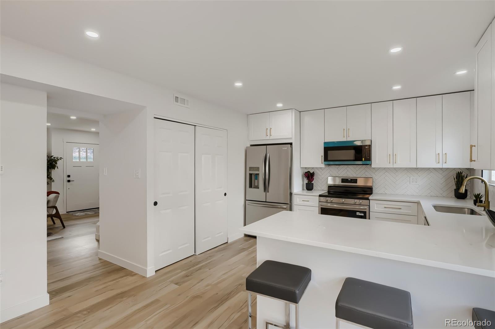 MLS Image #7 for 9276 e mansfield avenue ,denver, Colorado