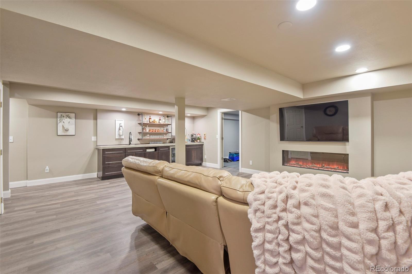 MLS Image #28 for 9917  hawthorne street,highlands ranch, Colorado