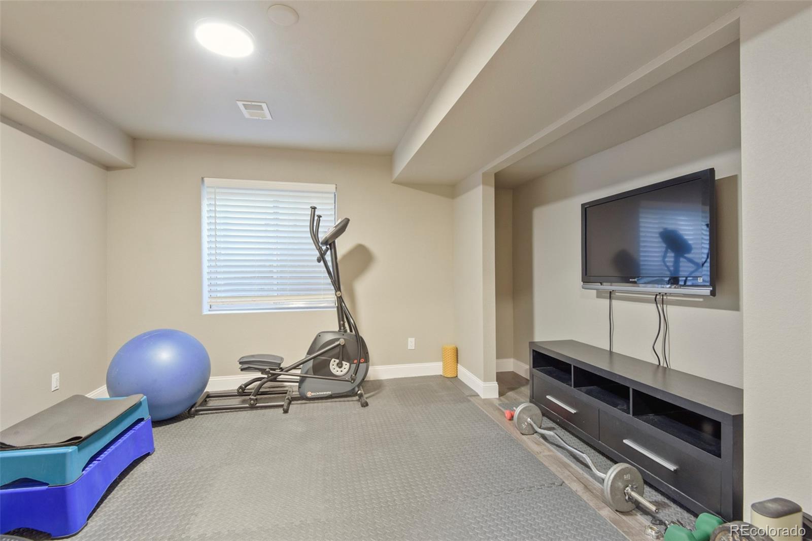 MLS Image #31 for 9917  hawthorne street,highlands ranch, Colorado