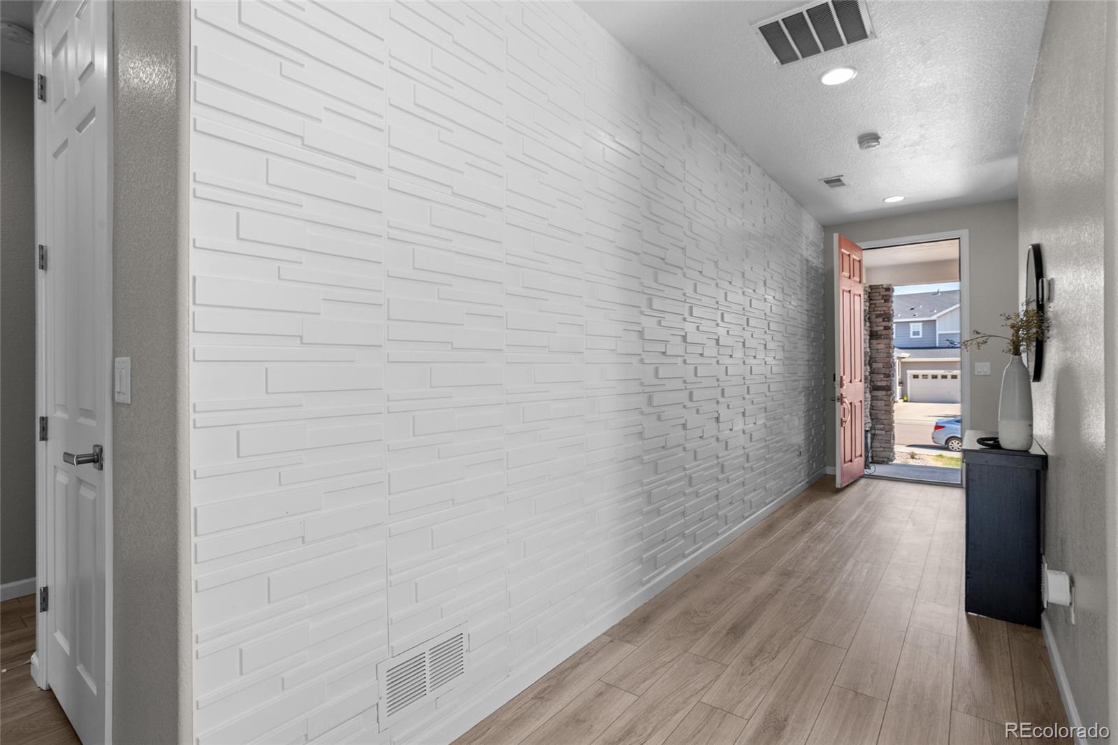 MLS Image #4 for 27884 e 9th lane,aurora, Colorado