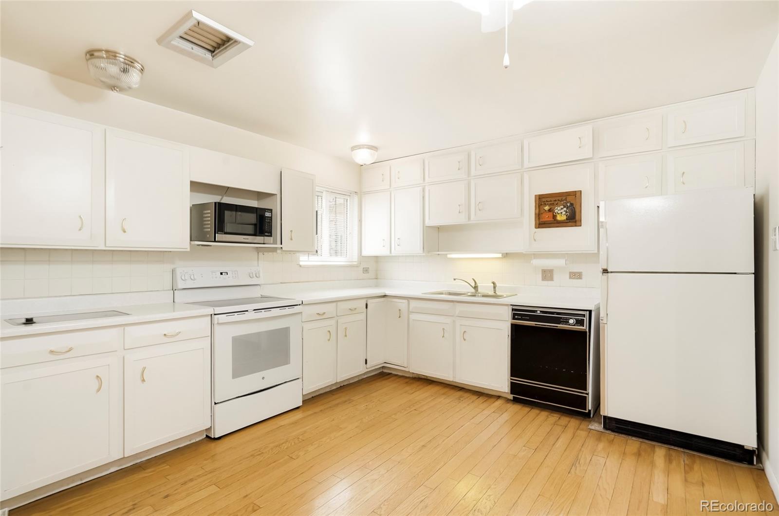 MLS Image #11 for 9207 e center avenue ,denver, Colorado
