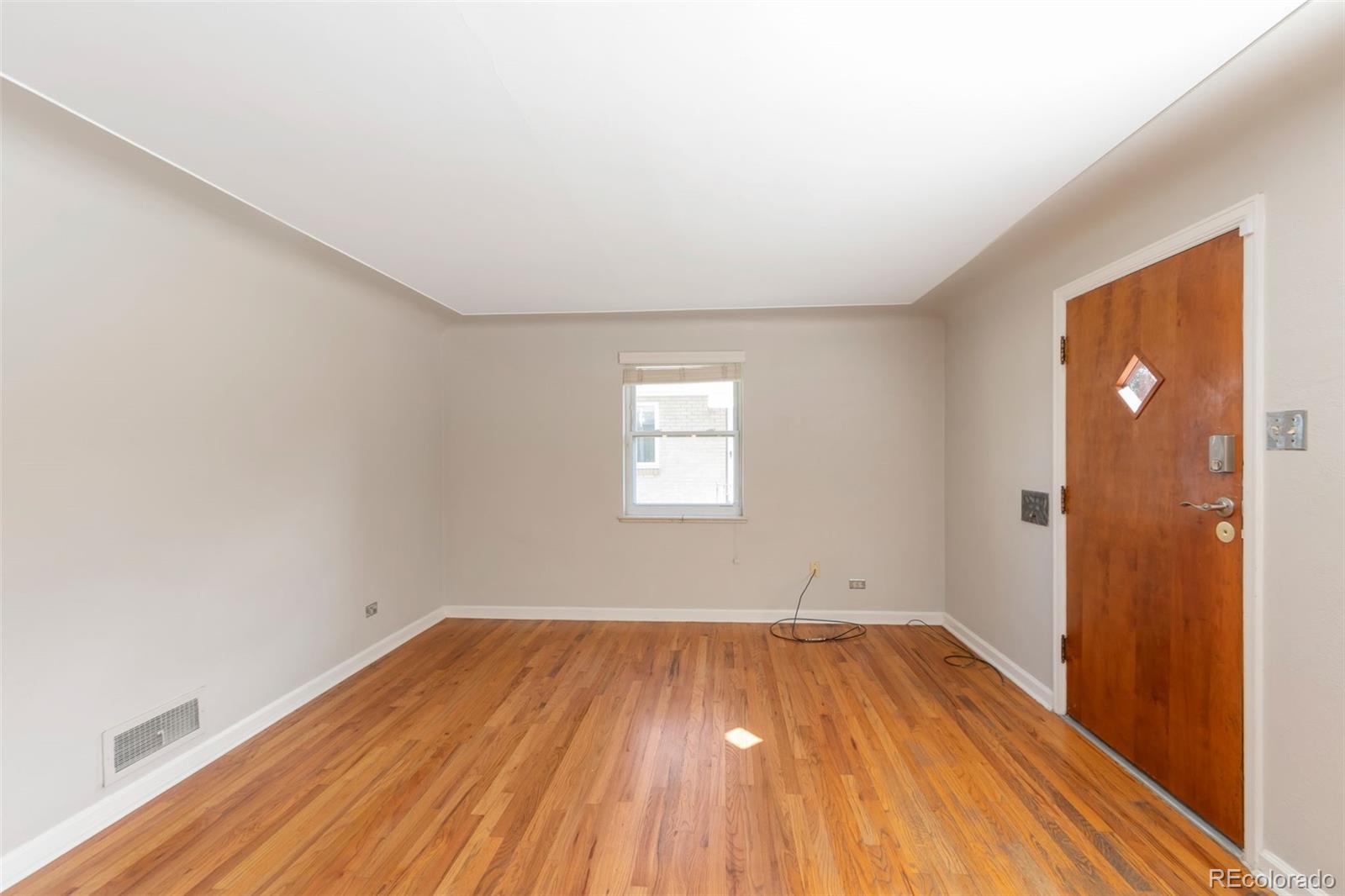 MLS Image #16 for 595 s high street,denver, Colorado