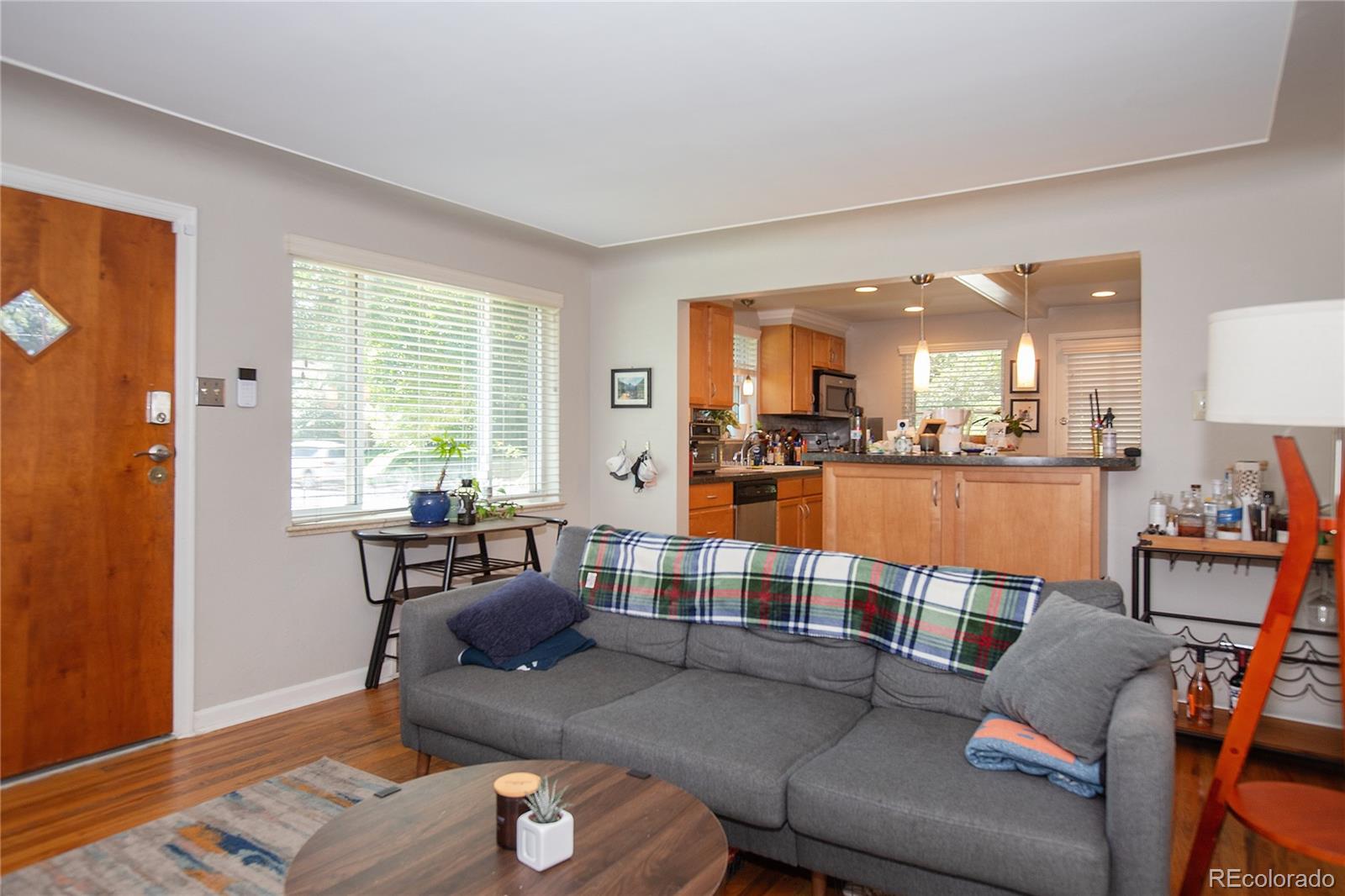 MLS Image #6 for 595 s high street,denver, Colorado