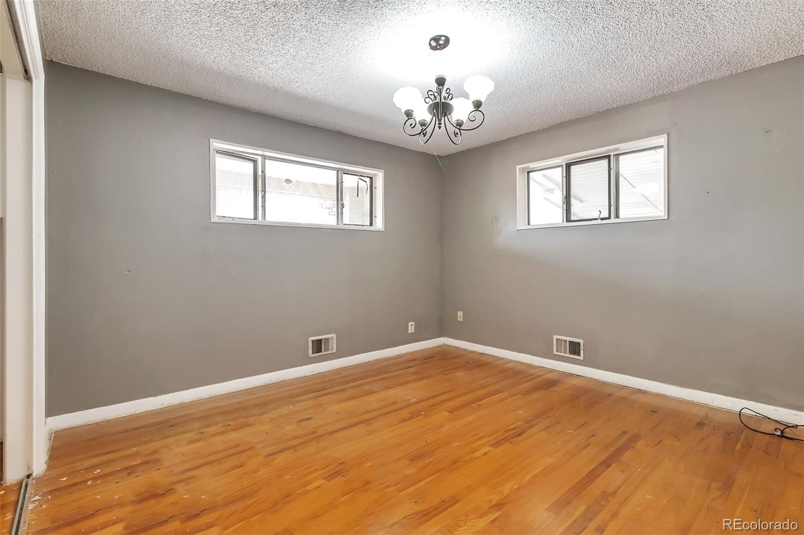 MLS Image #13 for 7100  zuni street,denver, Colorado