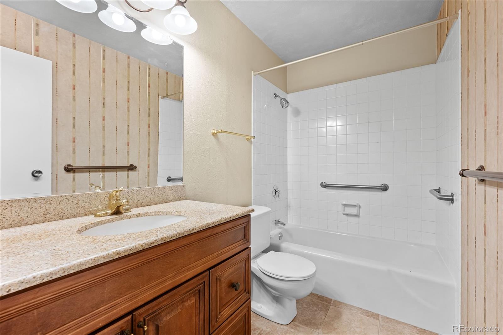 MLS Image #17 for 460 s marion parkway,denver, Colorado