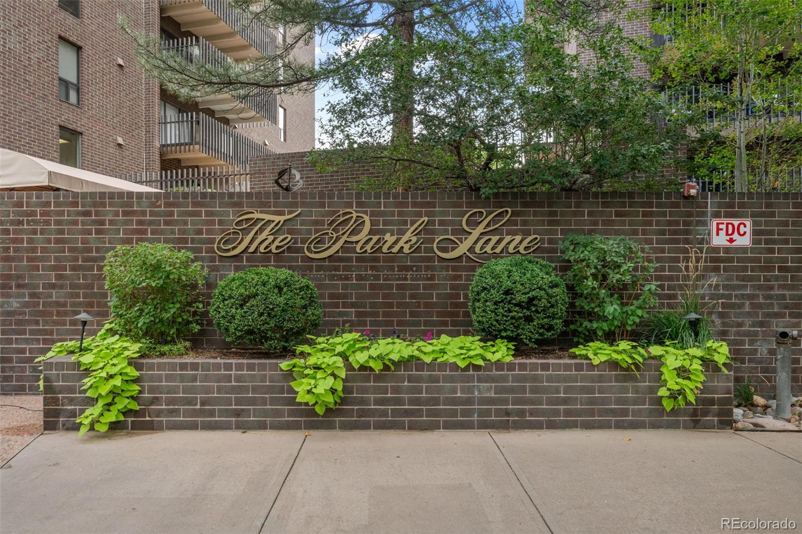 MLS Image #4 for 460 s marion parkway,denver, Colorado