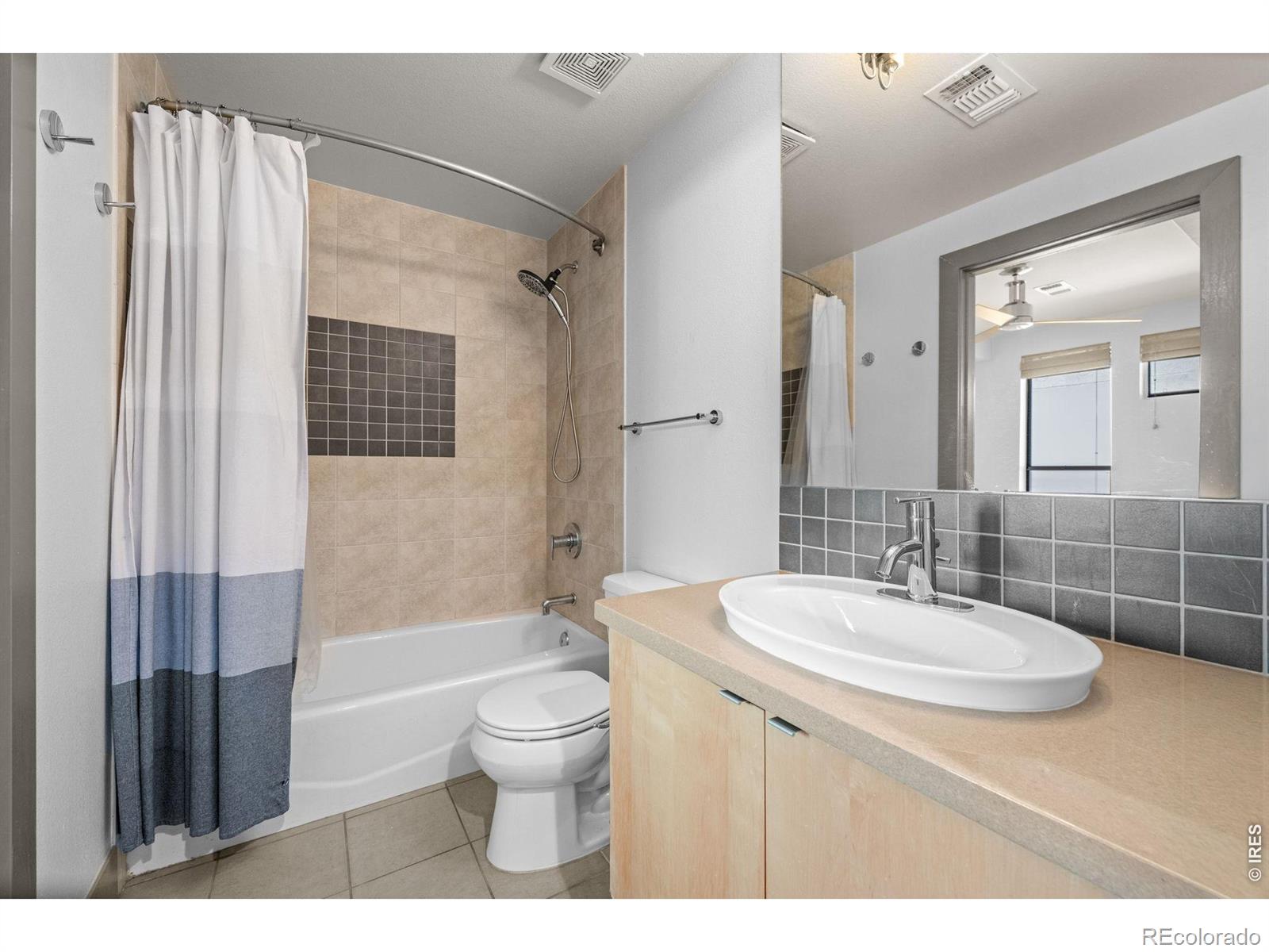MLS Image #12 for 2900  wyandot street,denver, Colorado