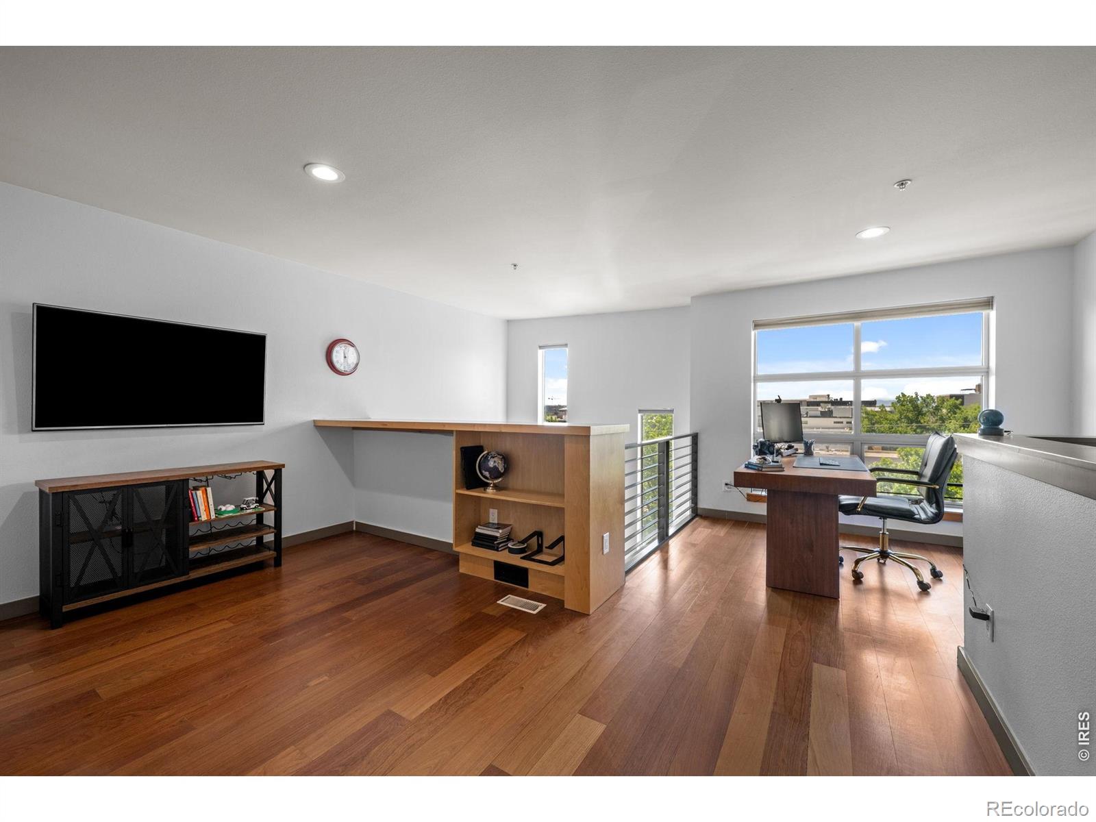 MLS Image #13 for 2900  wyandot street,denver, Colorado