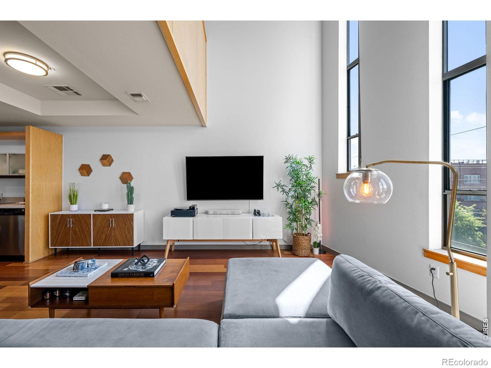 MLS Image #6 for 2900  wyandot street,denver, Colorado