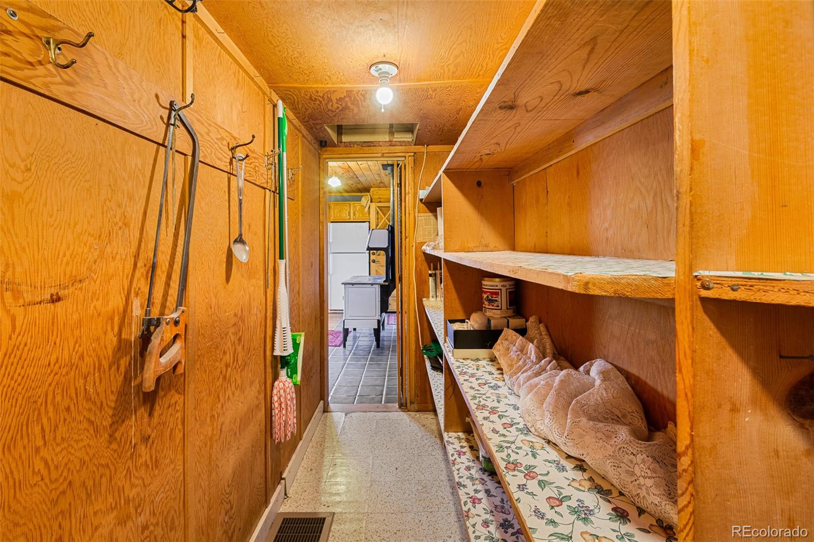 MLS Image #29 for 135 s main street,alma, Colorado