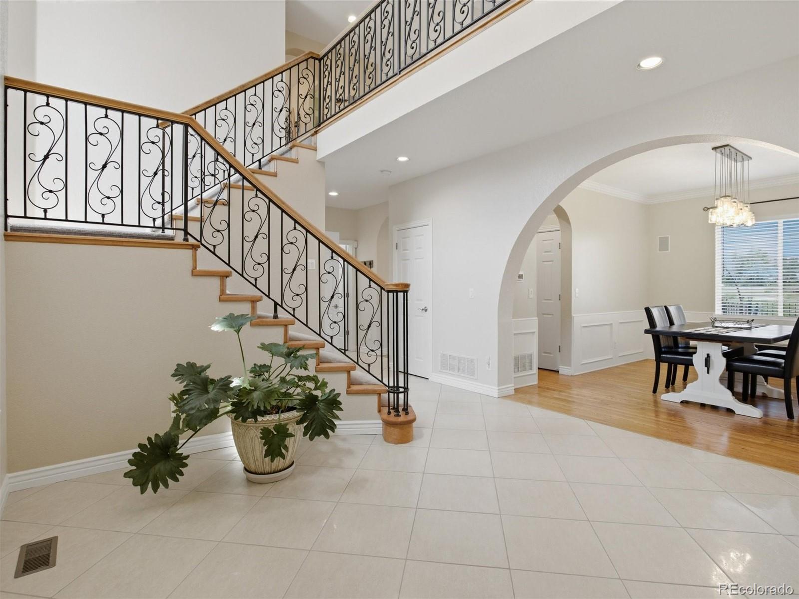 MLS Image #3 for 2819  canyon crest drive,highlands ranch, Colorado