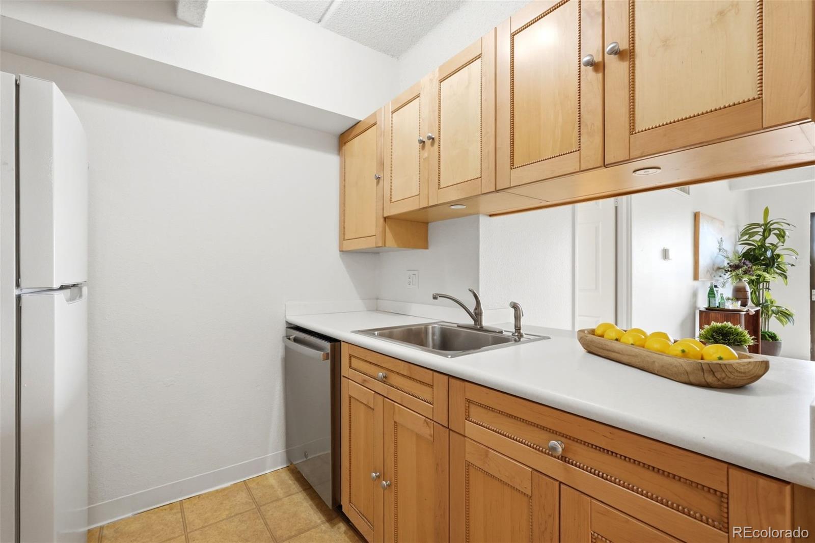 MLS Image #8 for 777 n washington street,denver, Colorado