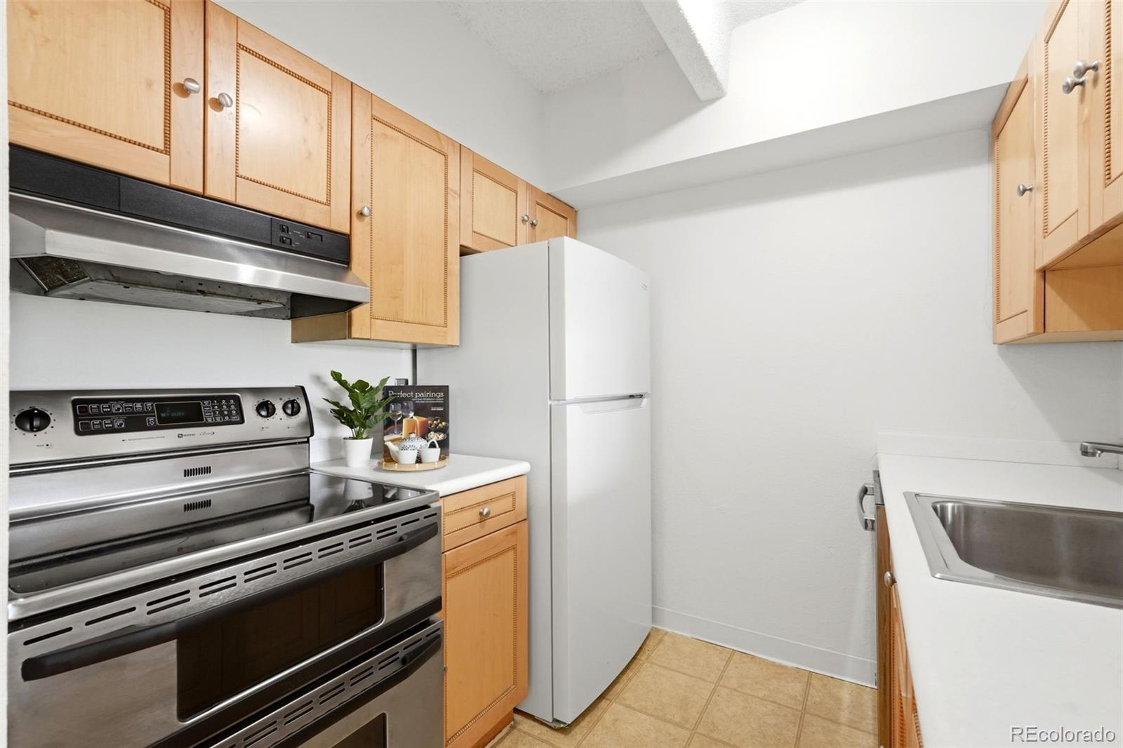 MLS Image #9 for 777 n washington street,denver, Colorado