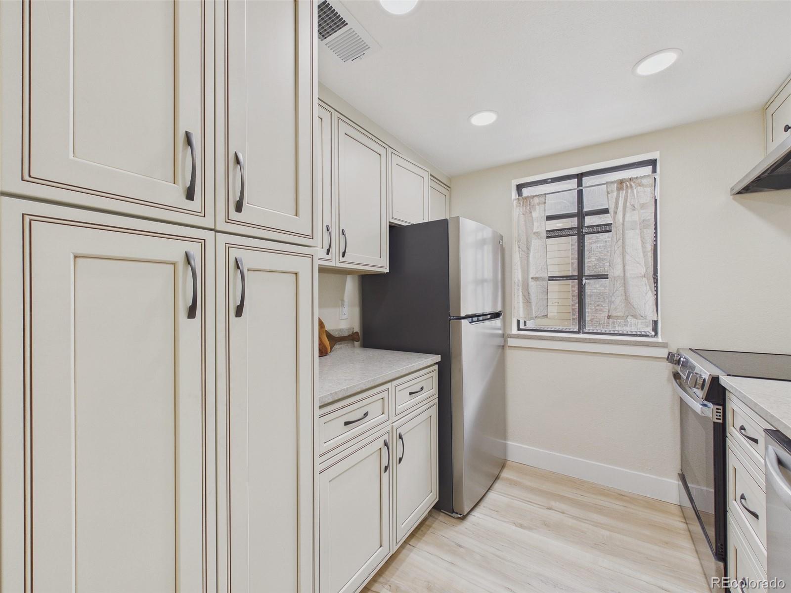 MLS Image #12 for 12514 e cornell avenue,aurora, Colorado