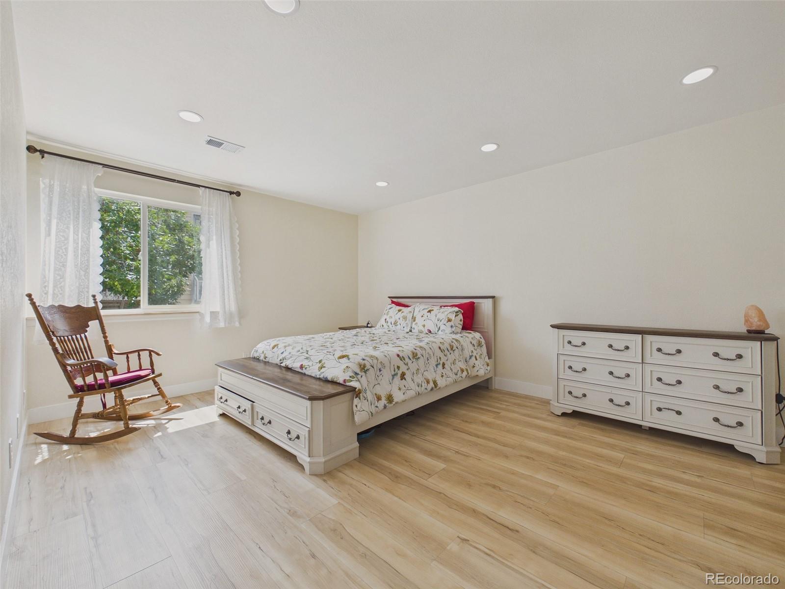 MLS Image #14 for 12514 e cornell avenue,aurora, Colorado
