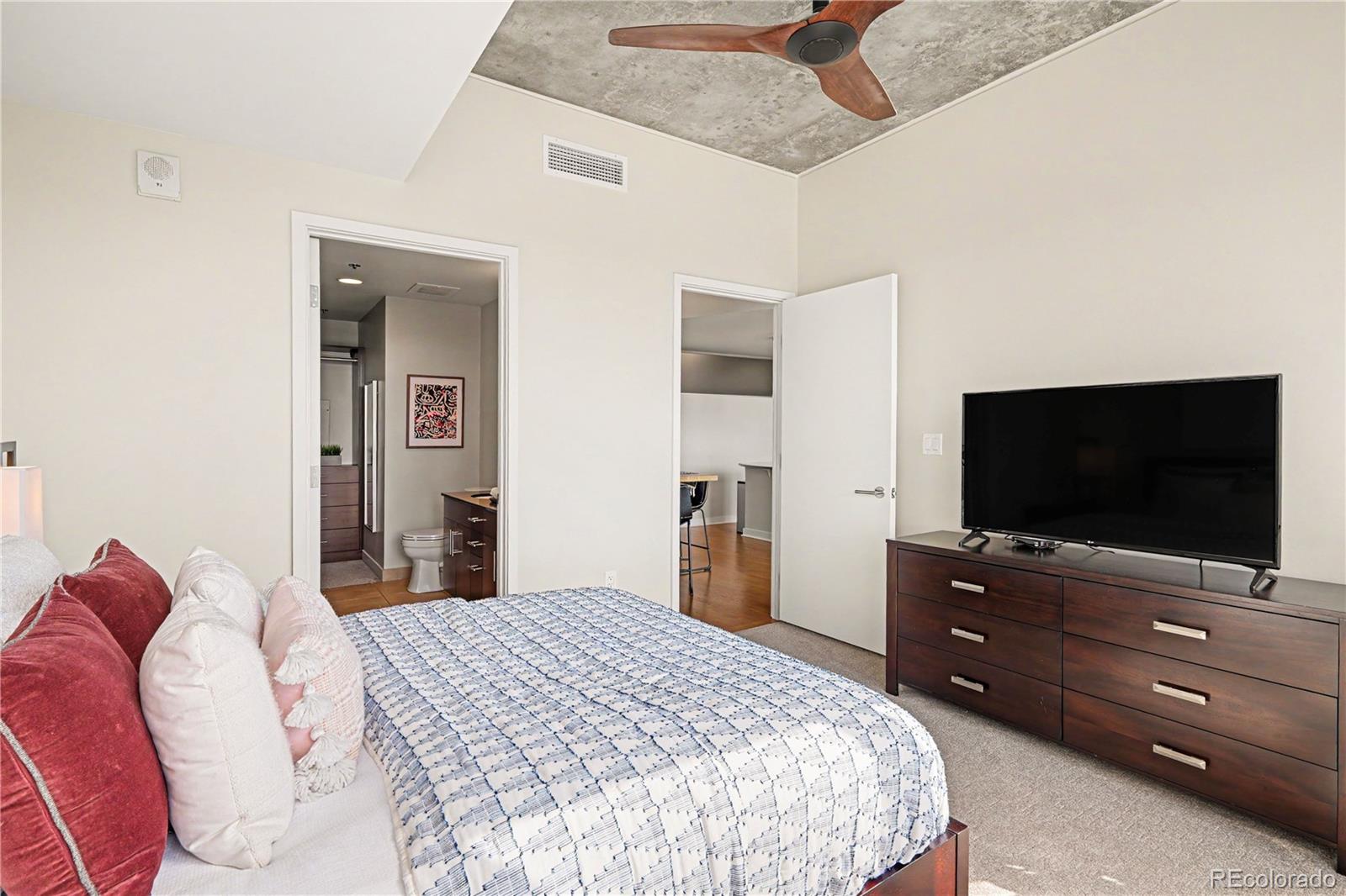 MLS Image #9 for 891  14th street,denver, Colorado