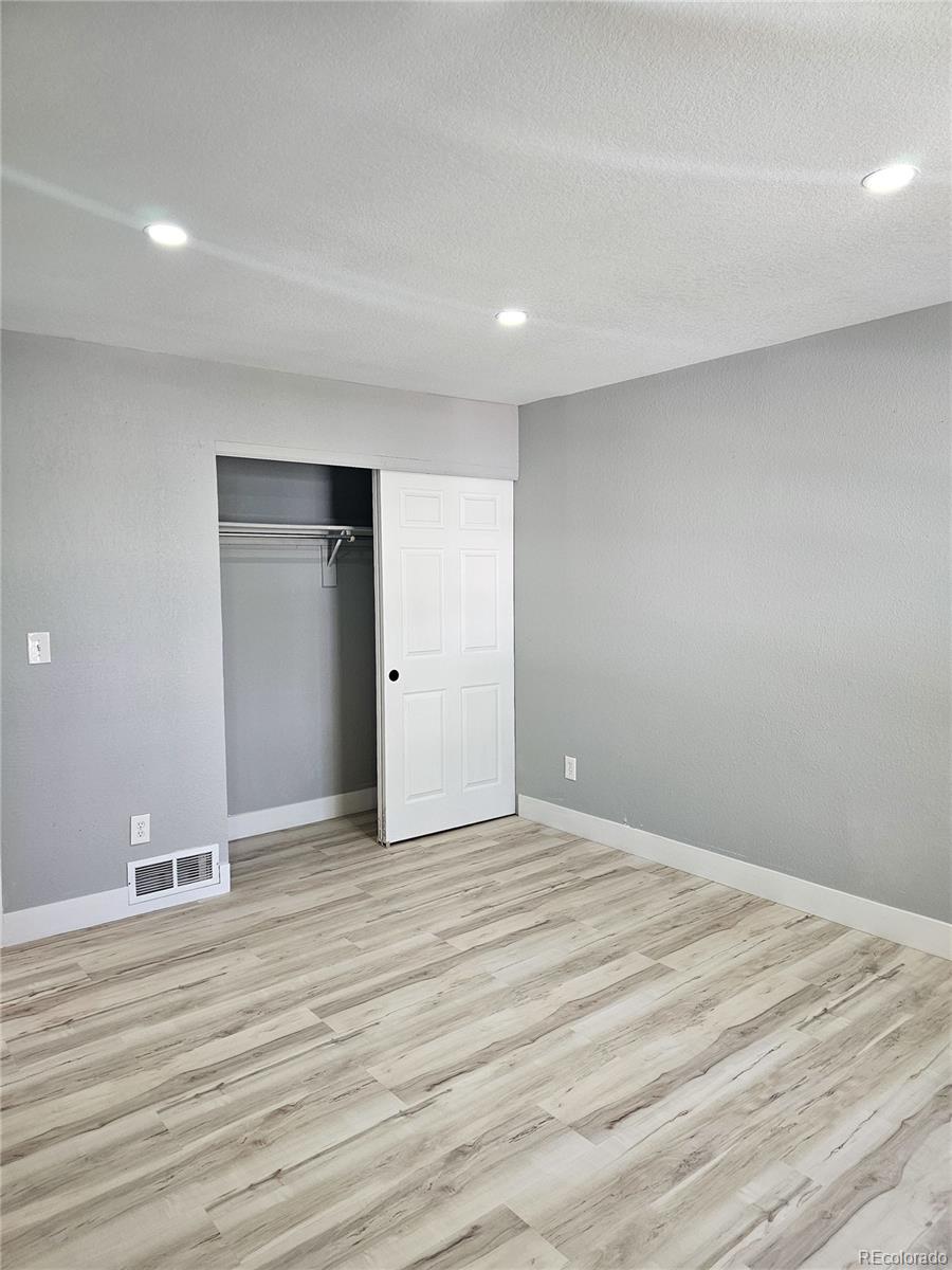 MLS Image #10 for 4716  freeport way,denver, Colorado