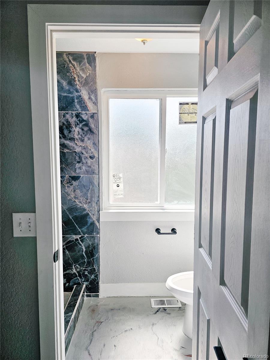 MLS Image #15 for 4716  freeport way,denver, Colorado