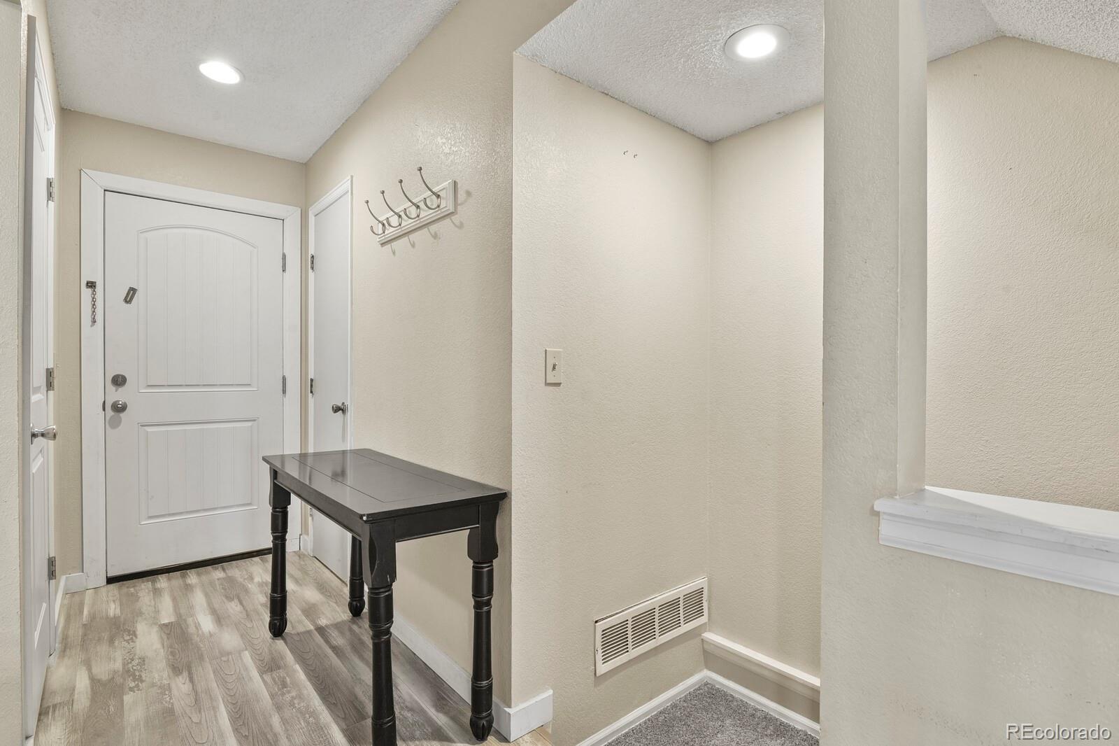 MLS Image #3 for 4290 s mobile circle,aurora, Colorado