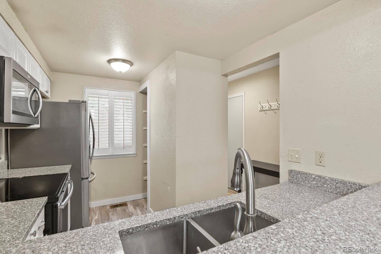 MLS Image #4 for 4290 s mobile circle,aurora, Colorado