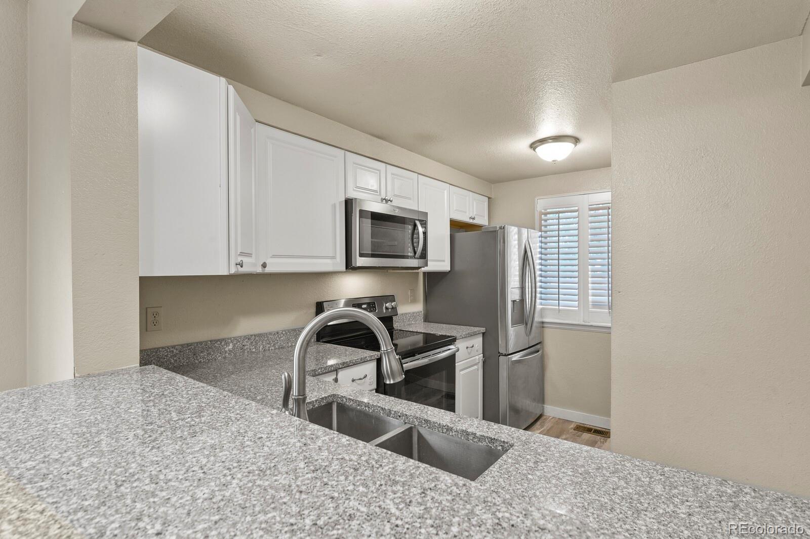 MLS Image #5 for 4290 s mobile circle,aurora, Colorado