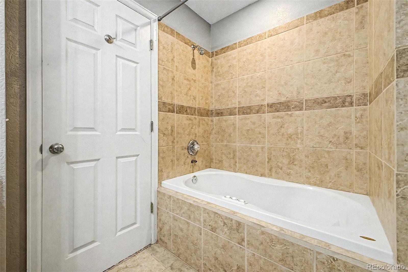MLS Image #19 for 2147 e 103rd avenue,denver, Colorado