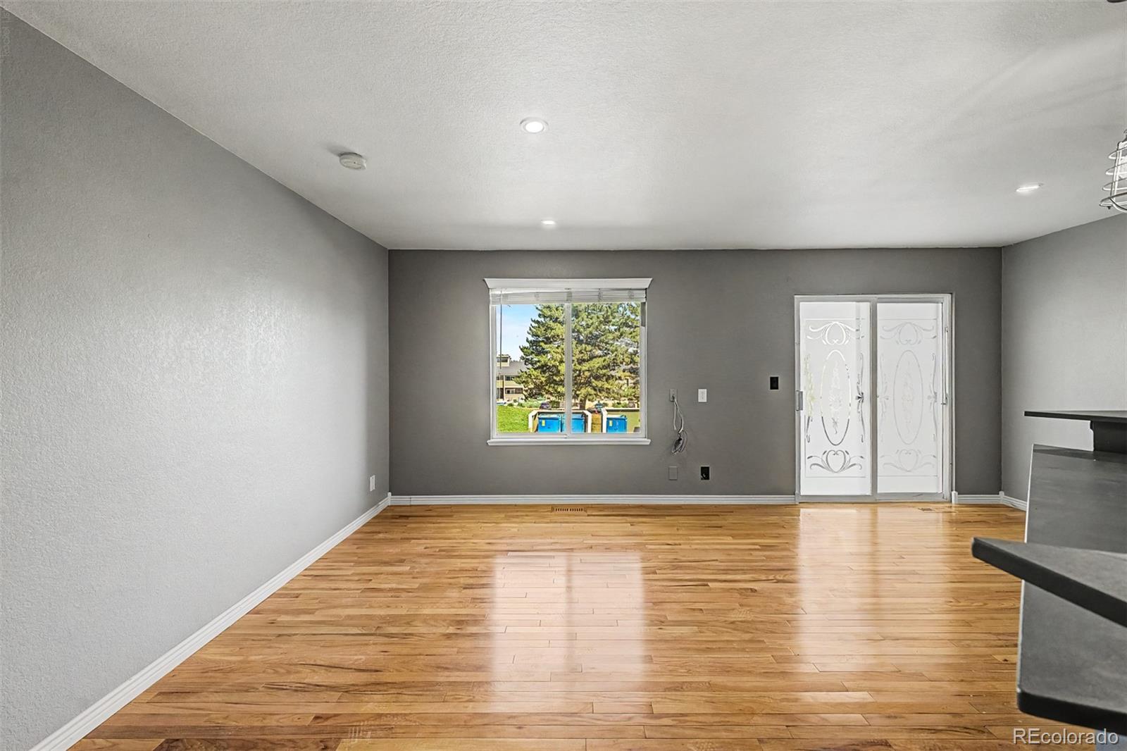 MLS Image #5 for 2147 e 103rd avenue,denver, Colorado