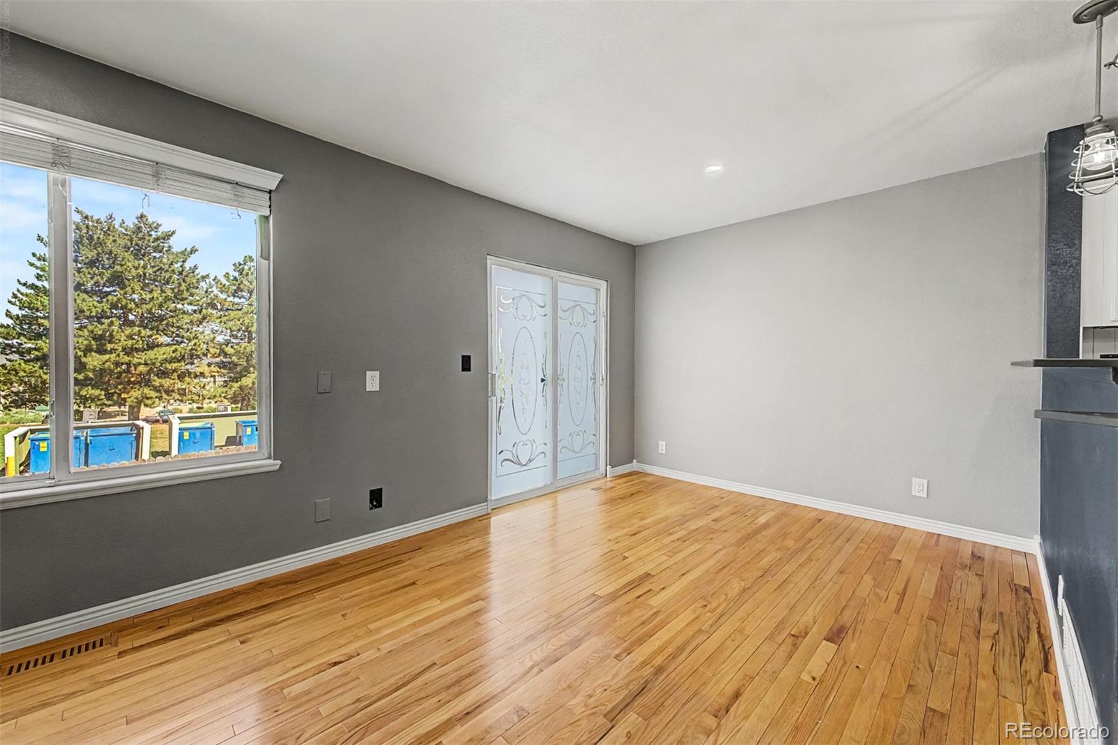 MLS Image #7 for 2147 e 103rd avenue,denver, Colorado