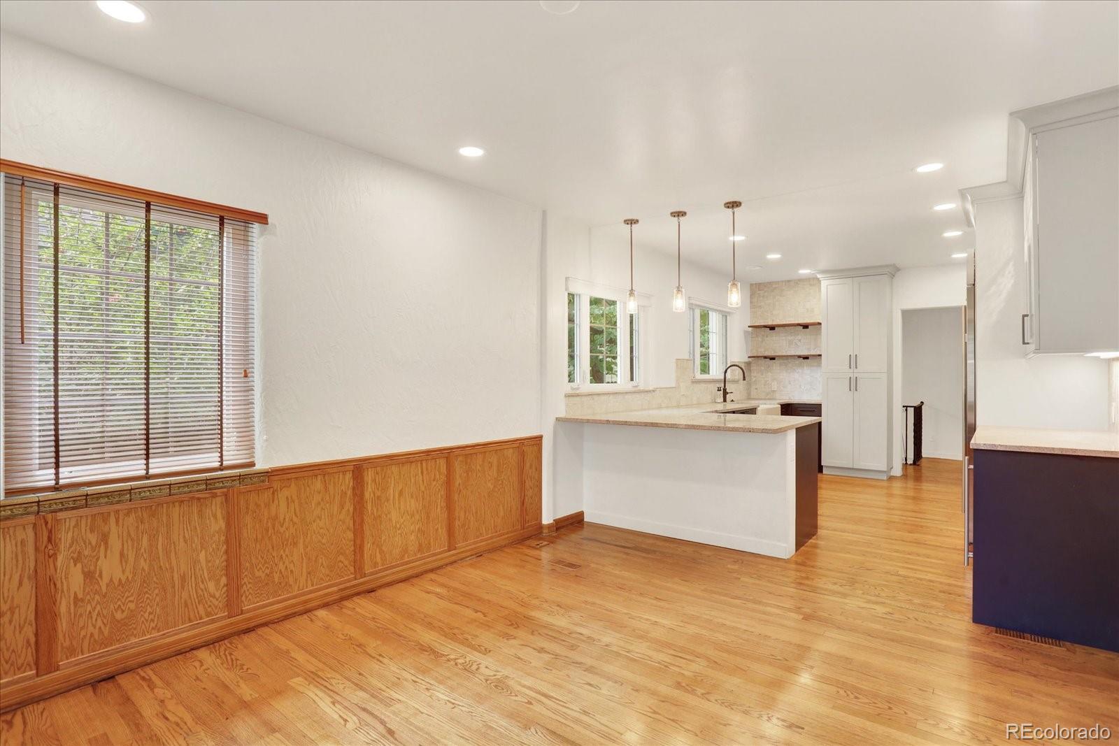 MLS Image #4 for 695  dahlia street,denver, Colorado