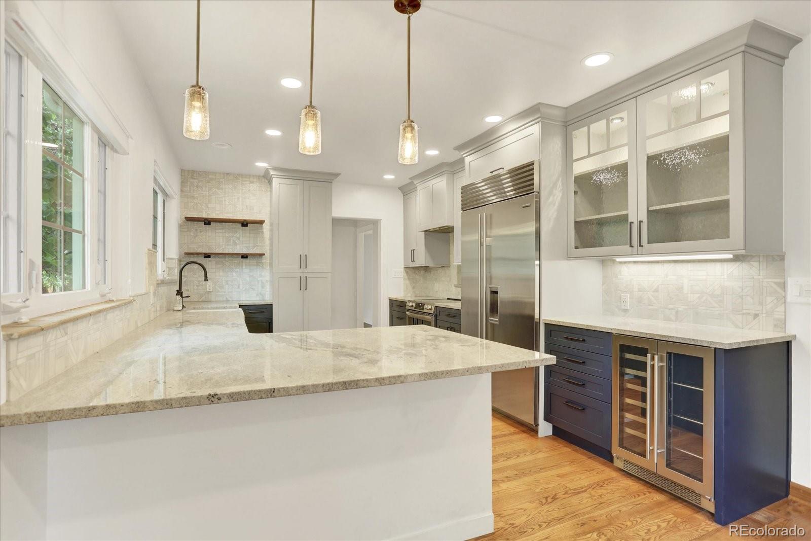 MLS Image #5 for 695  dahlia street,denver, Colorado