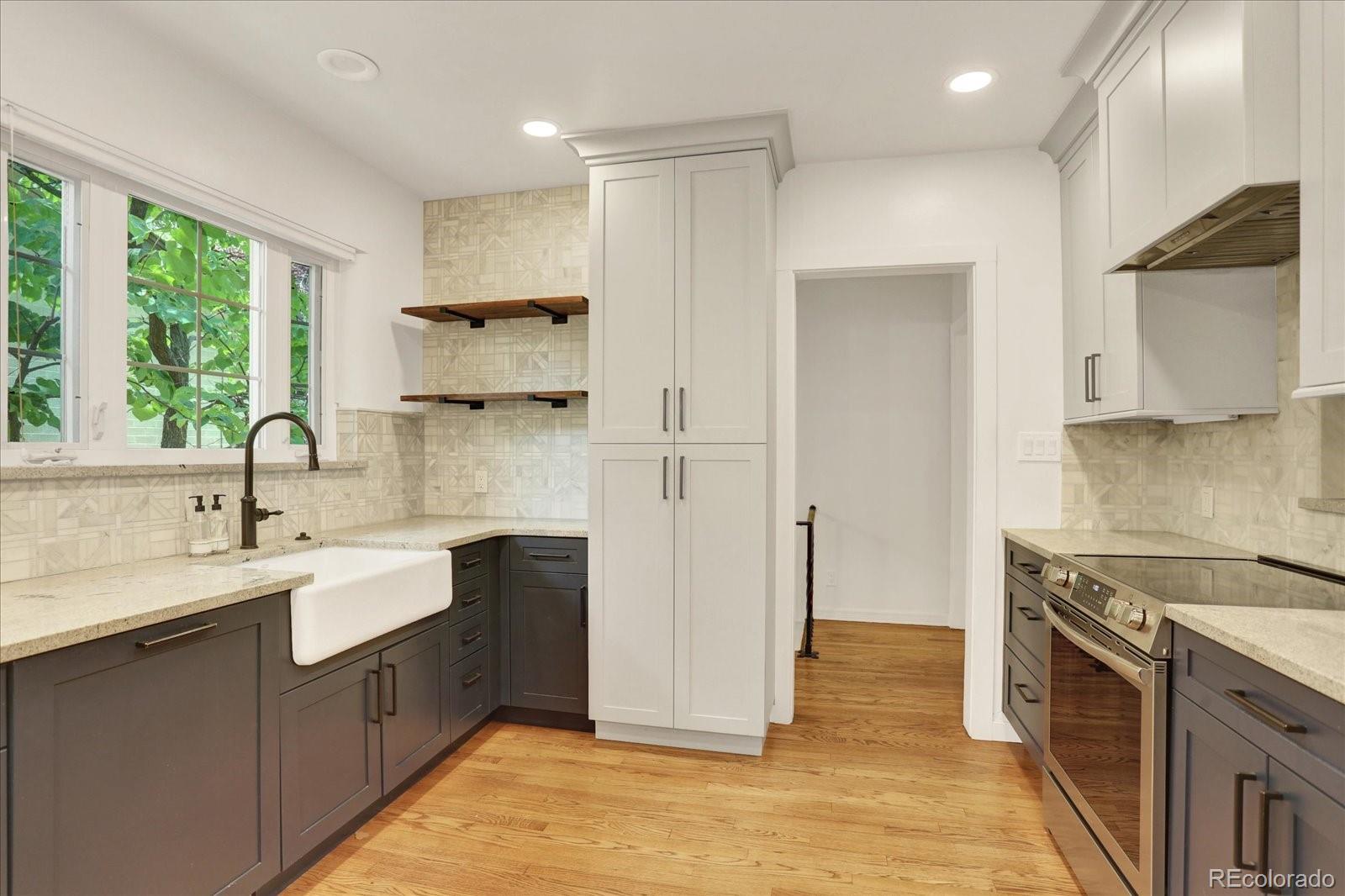 MLS Image #6 for 695  dahlia street,denver, Colorado