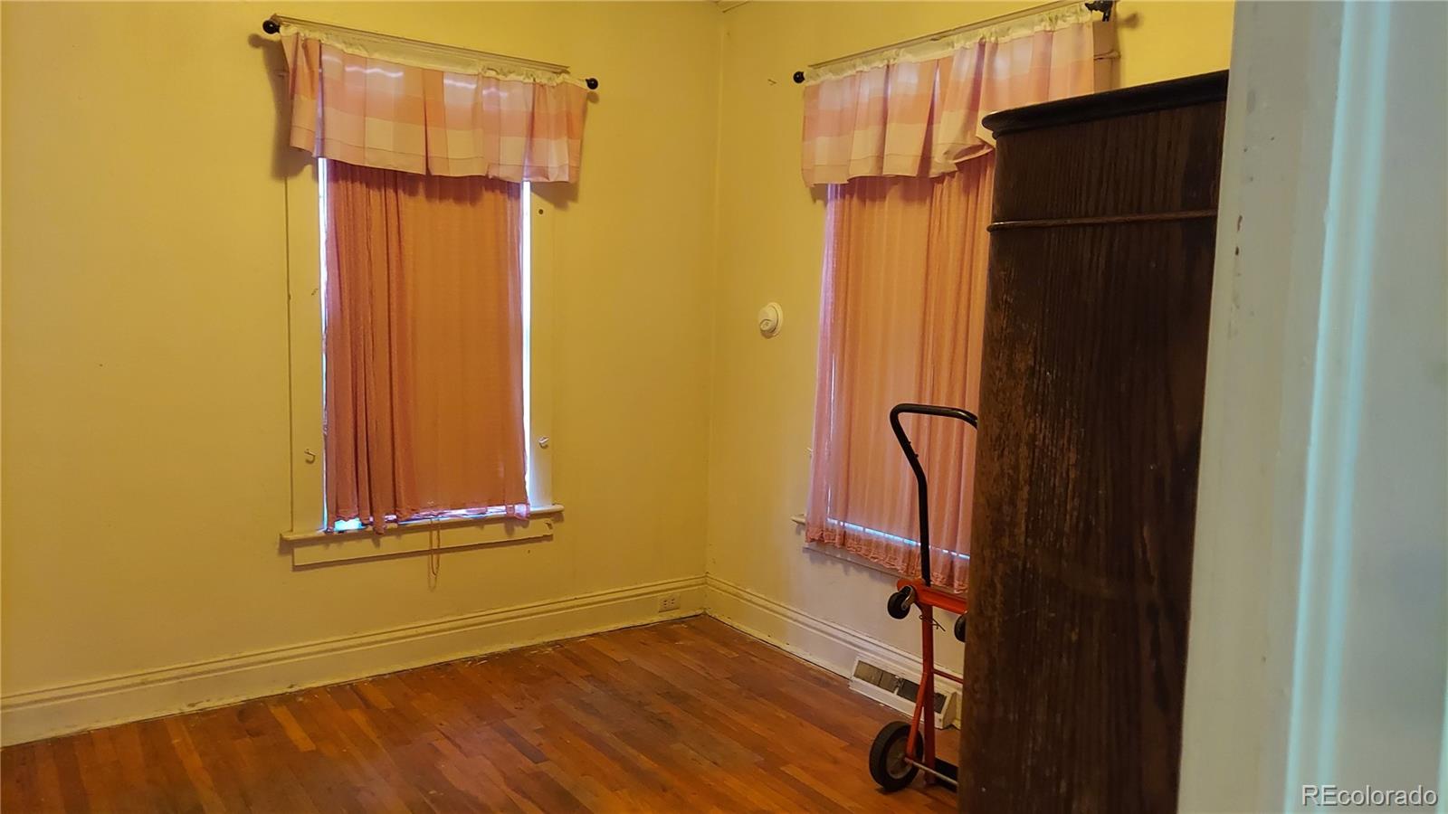 MLS Image #6 for 4583  newton street,denver, Colorado