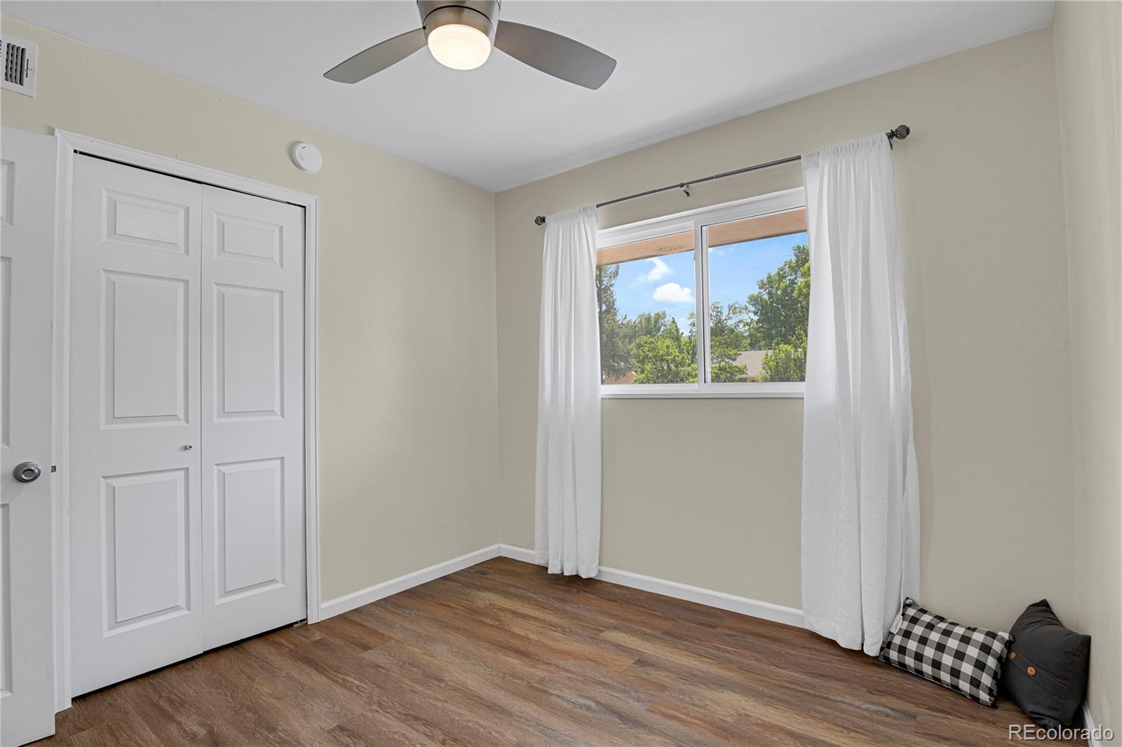 MLS Image #18 for 3211 n institute street,colorado springs, Colorado