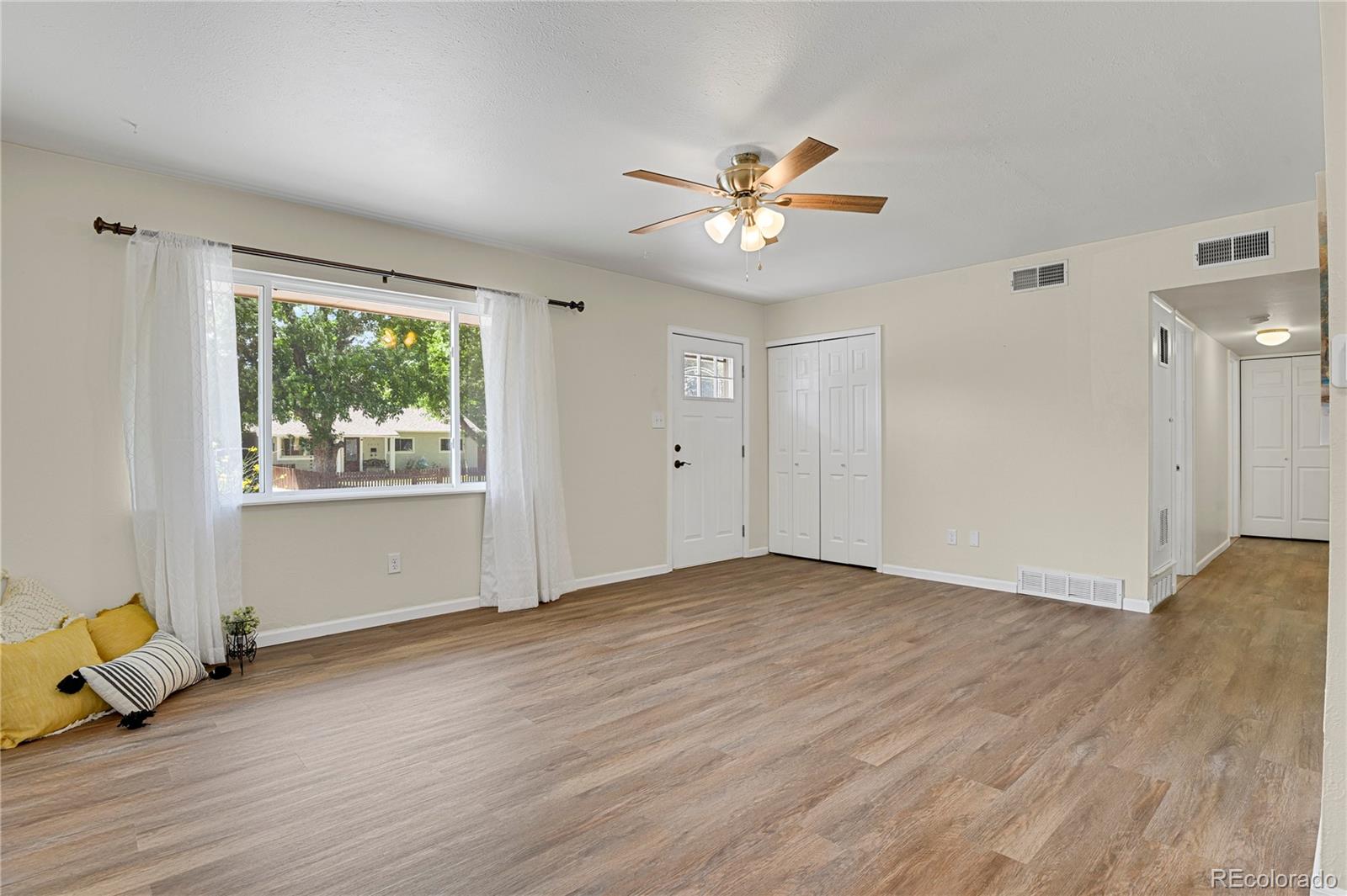 MLS Image #7 for 3211 n institute street,colorado springs, Colorado