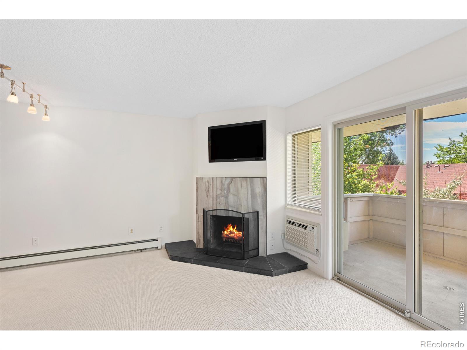 MLS Image #2 for 3120  corona trail,boulder, Colorado
