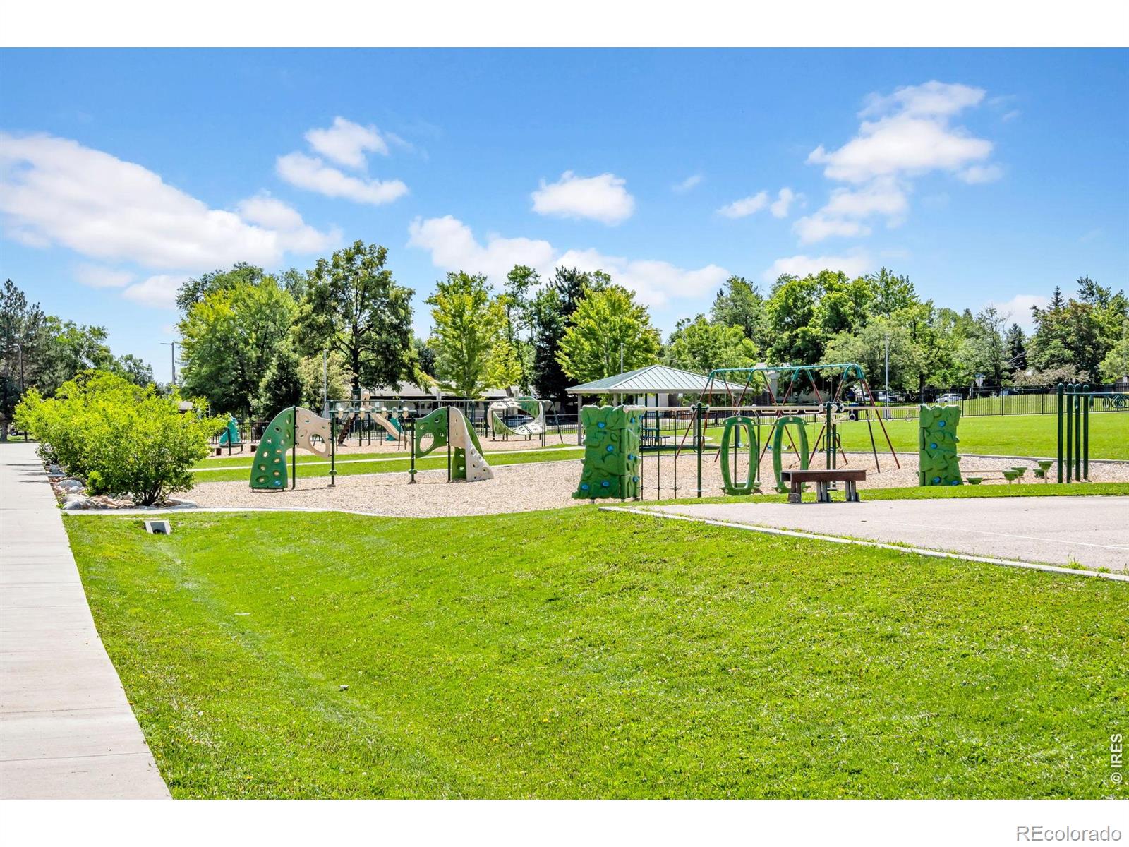 MLS Image #35 for 905 w 3rd avenue,broomfield, Colorado