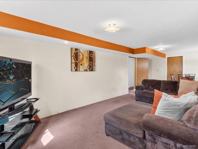 MLS Image #19 for 1800 s monaco street parkway,denver, Colorado