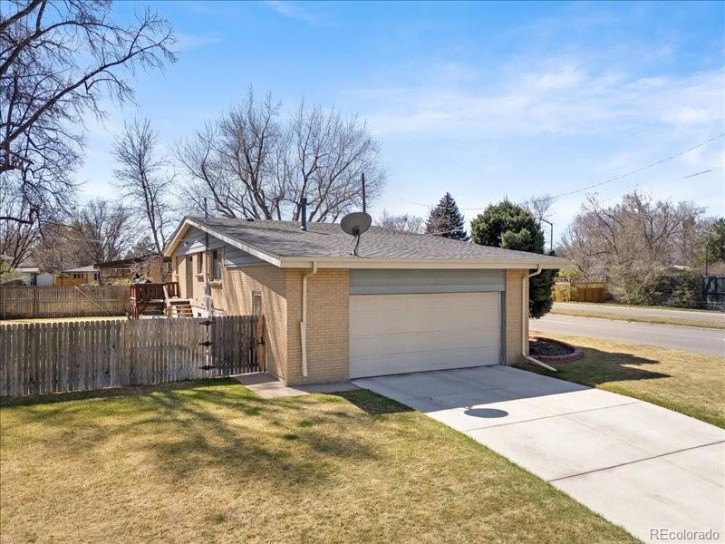MLS Image #3 for 1800 s monaco street parkway,denver, Colorado