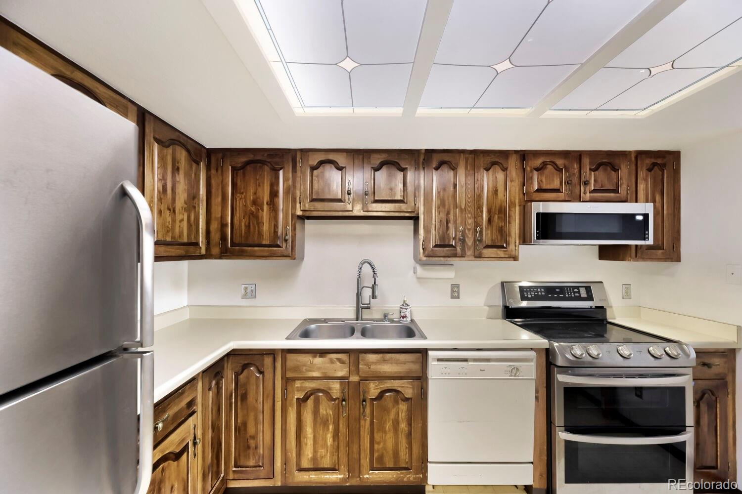 MLS Image #3 for 13991 e marina drive,aurora, Colorado