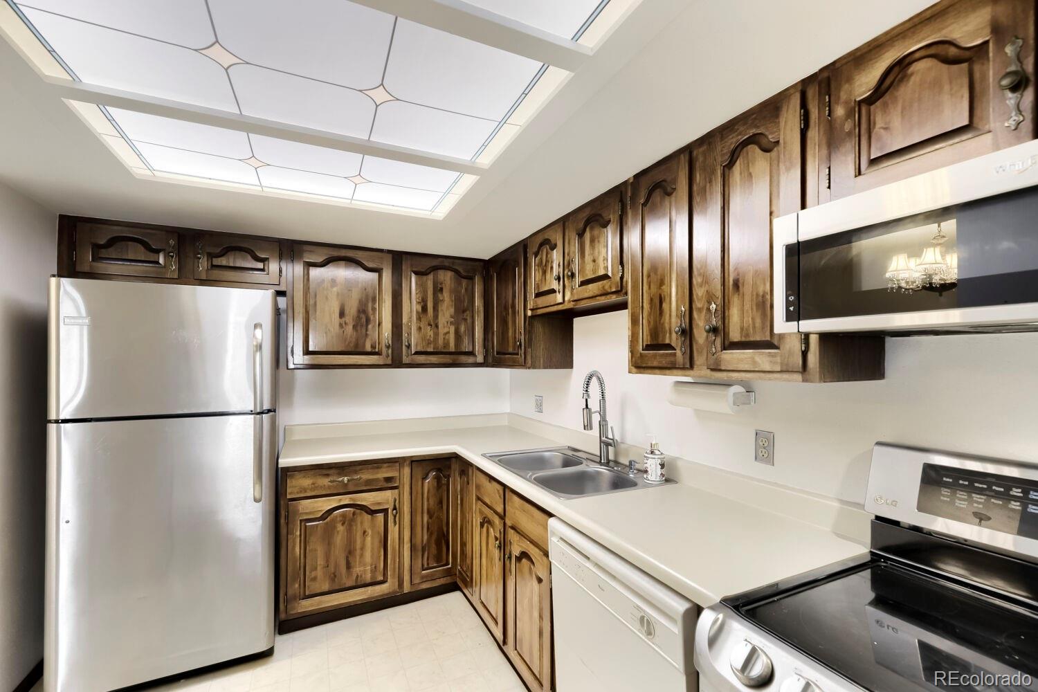 MLS Image #4 for 13991 e marina drive,aurora, Colorado