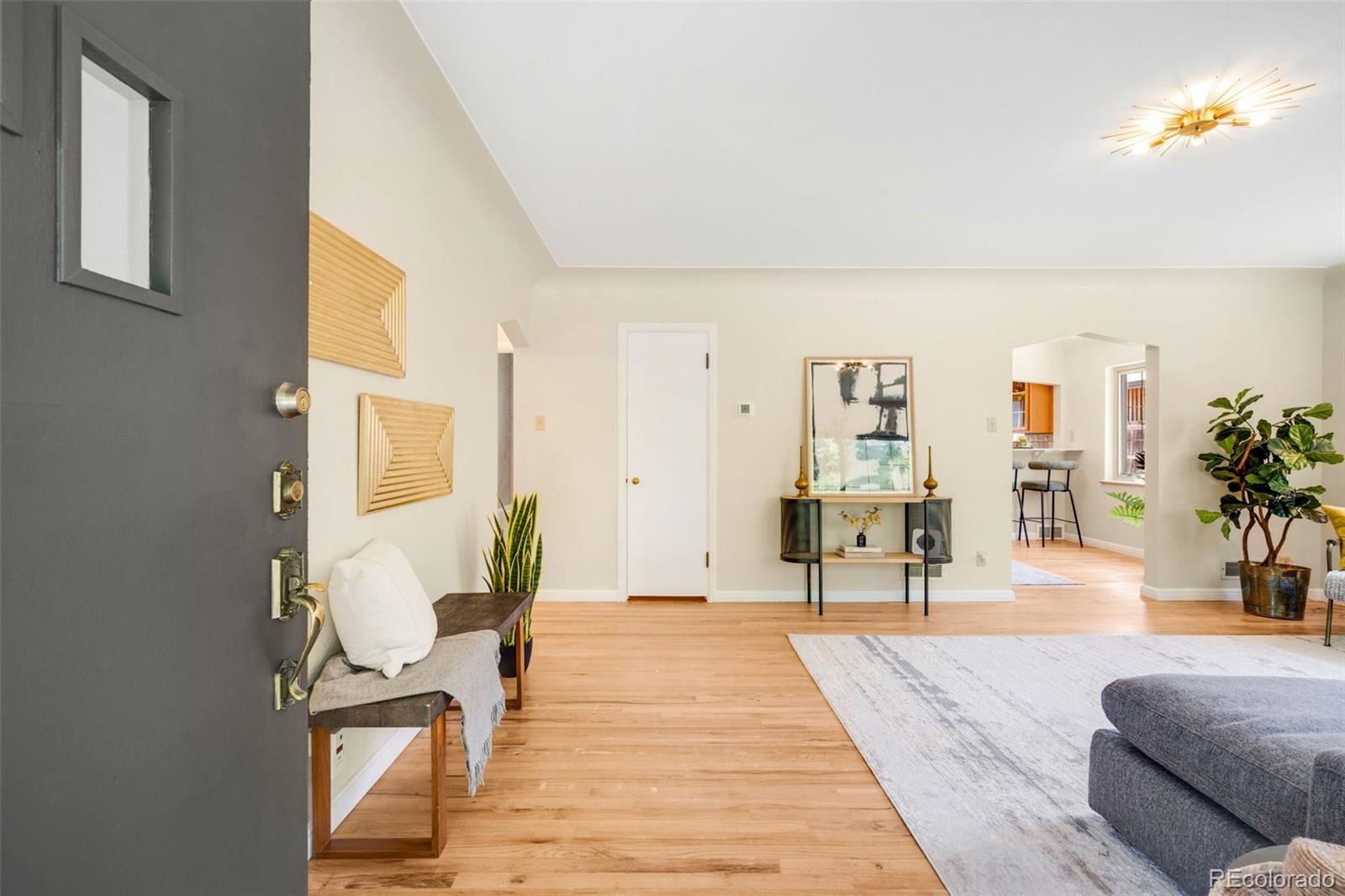 MLS Image #11 for 1370  newport street,denver, Colorado