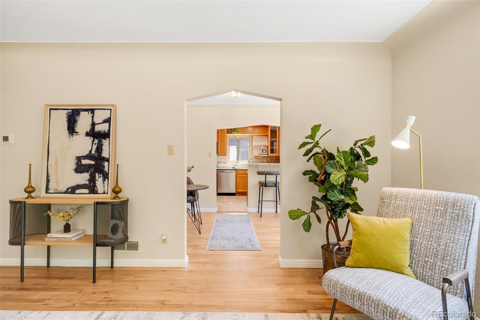 MLS Image #15 for 1370  newport street,denver, Colorado