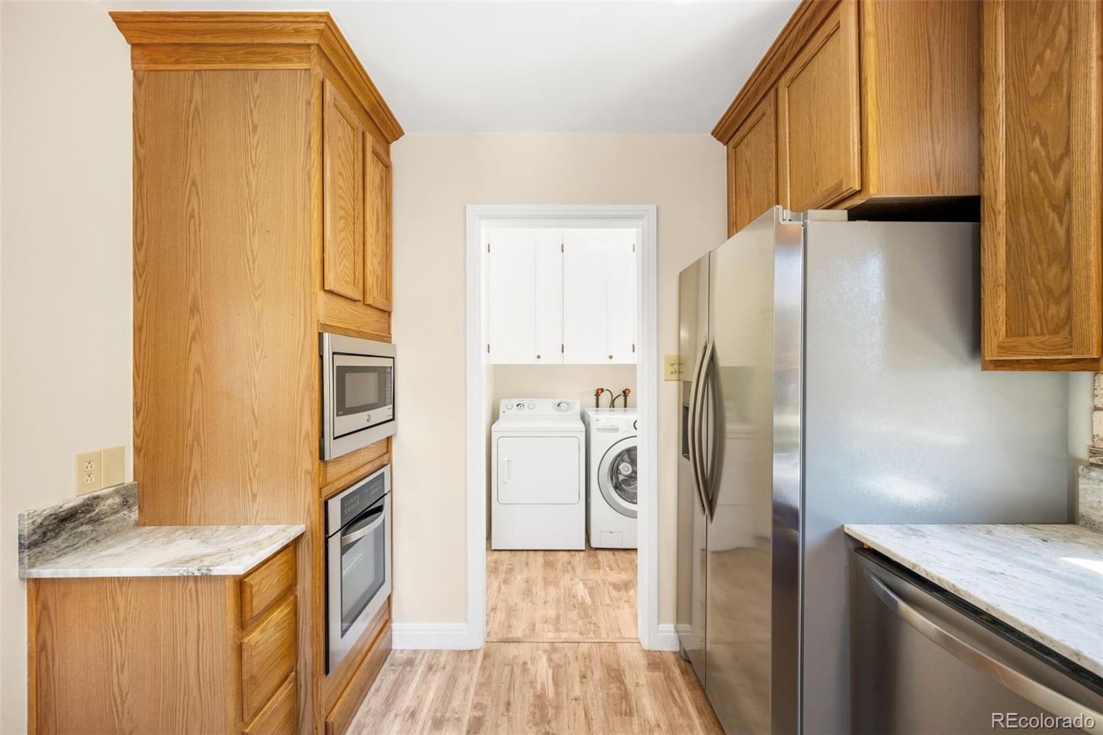 MLS Image #18 for 1370  newport street,denver, Colorado