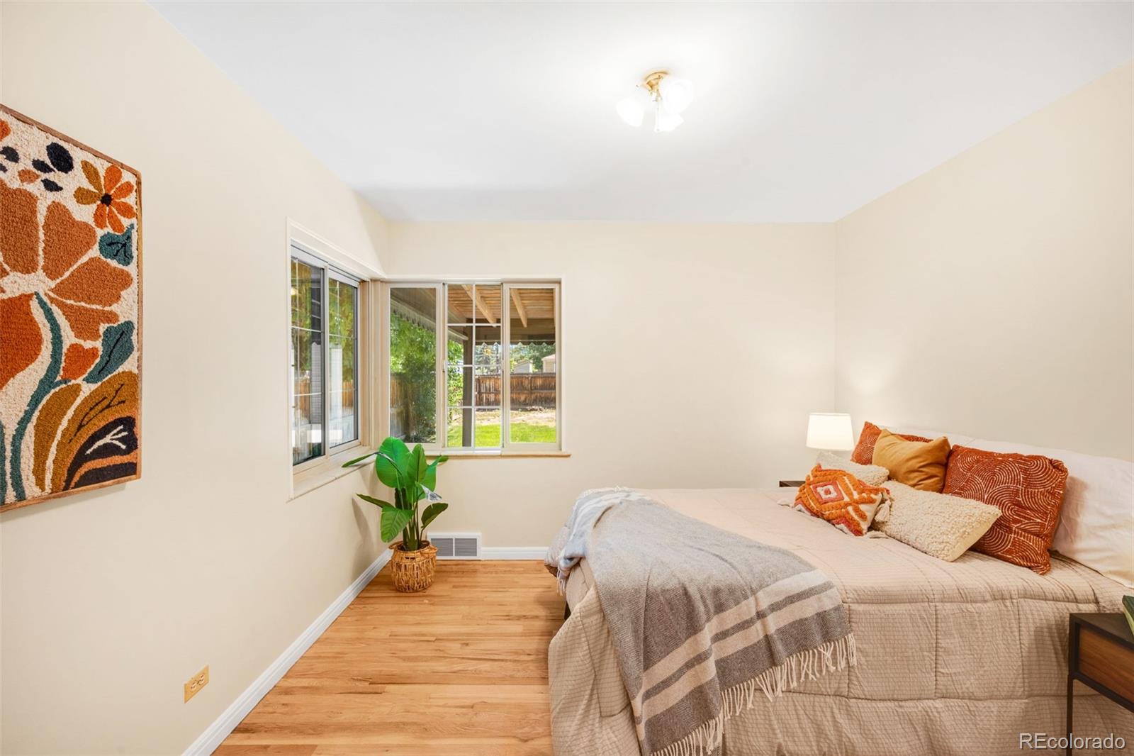 MLS Image #27 for 1370  newport street,denver, Colorado