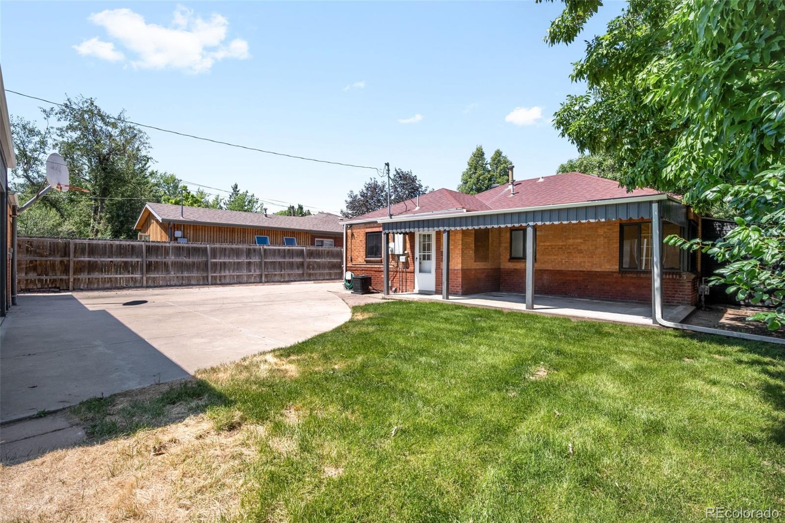 MLS Image #37 for 1370  newport street,denver, Colorado