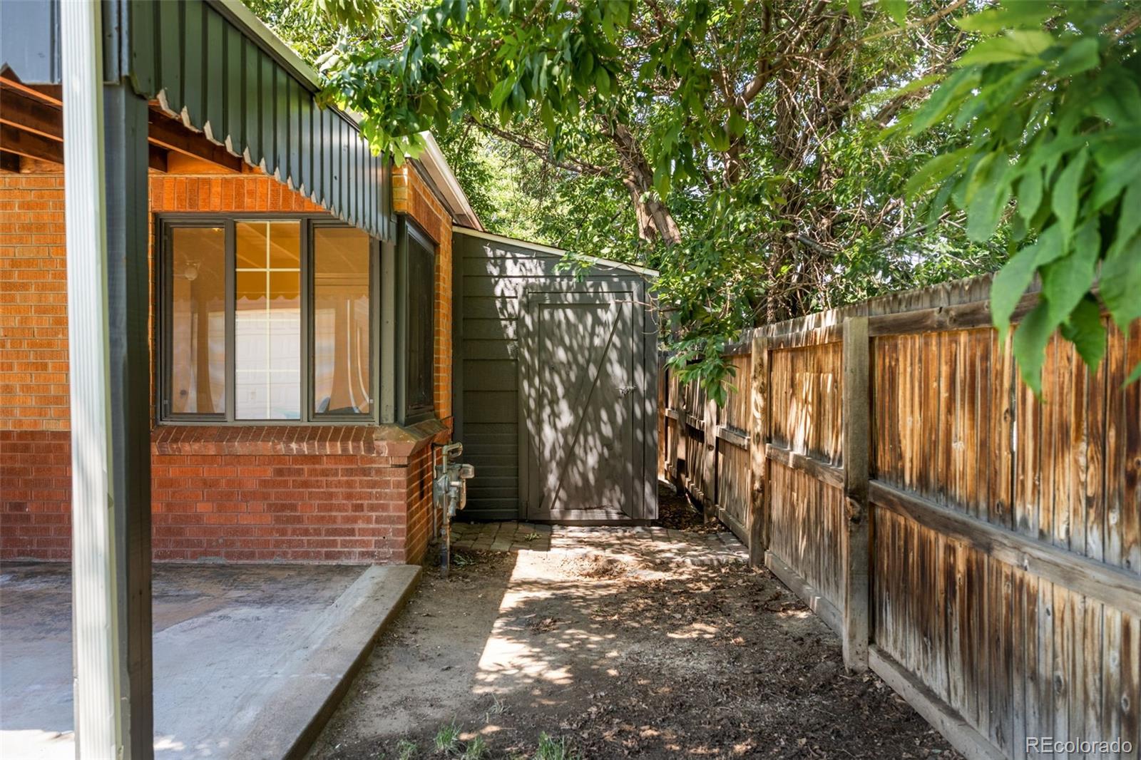 MLS Image #38 for 1370  newport street,denver, Colorado