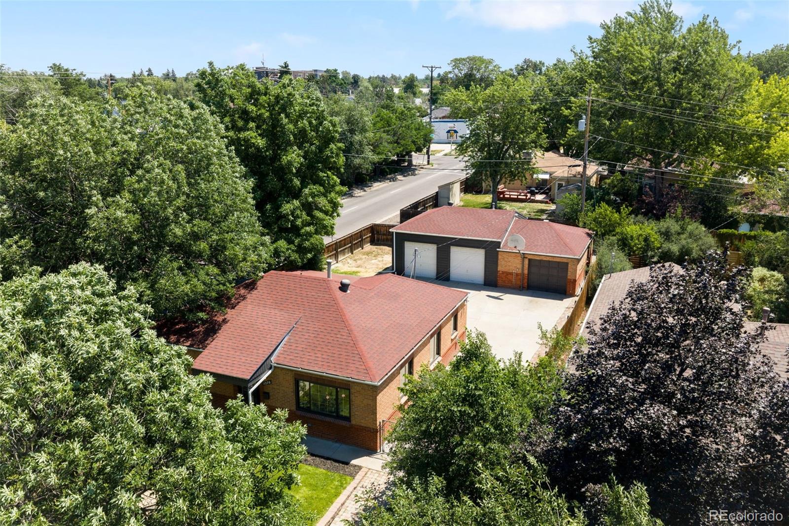MLS Image #40 for 1370  newport street,denver, Colorado