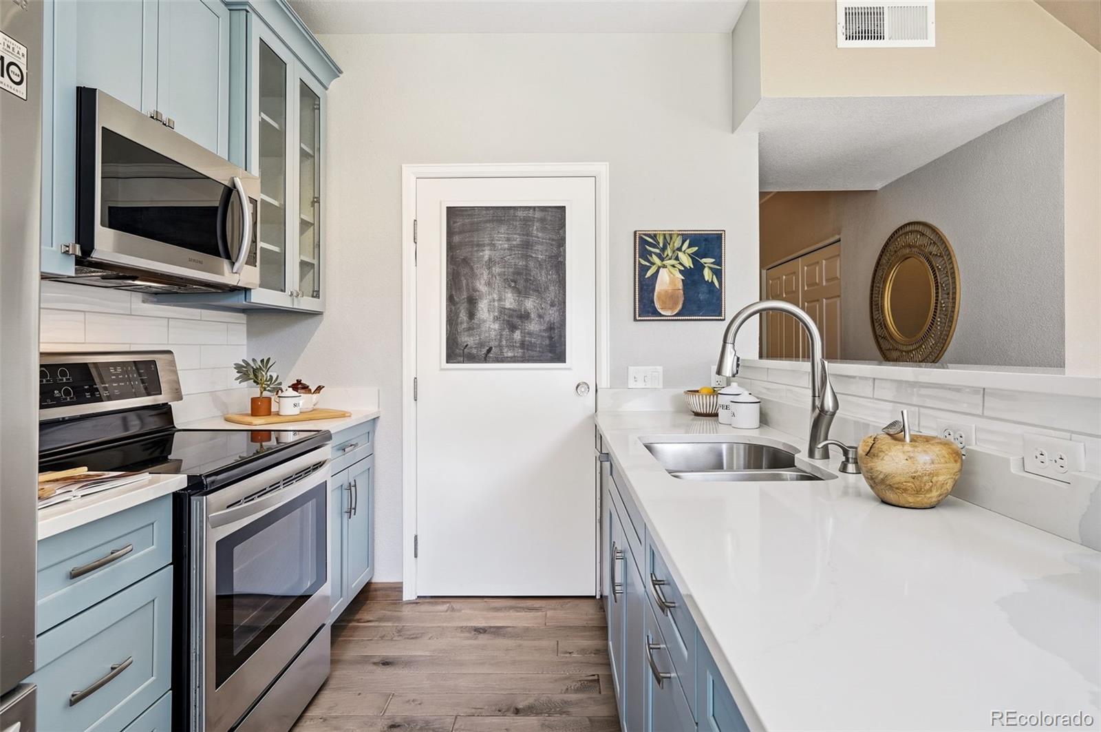 MLS Image #8 for 837 e 17th avenue,denver, Colorado